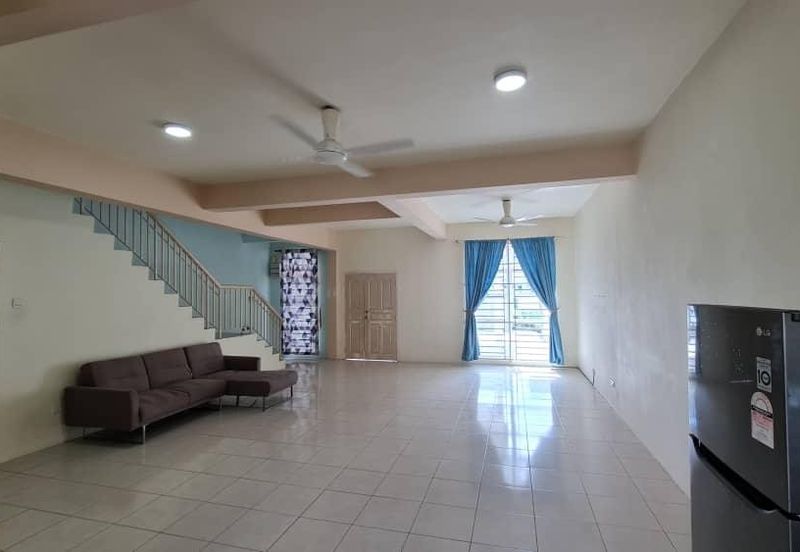 ALAM PUTERI (PRINCESS HEIGHT)