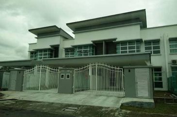 ALAM PUTERI (PRINCESS HEIGHT)