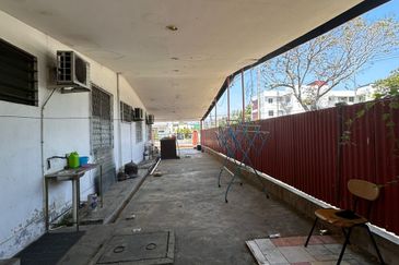 Taman Layang-Layang Luyang | Corner Single Storey Terrace House | Kota Kinabalu