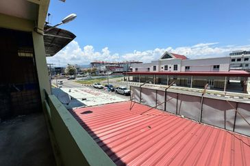 Pusat Commercial Center | 1st Floor Shoplot | For Rent