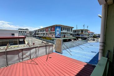 Pusat Commercial Center | 1st Floor Shoplot | For Rent