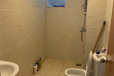 JING YUEN CONDOMINIUM