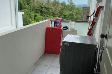 JING YUEN CONDOMINIUM