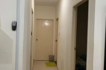 University Utama Condominium Phase 1