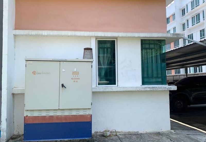 University Utama Condominium Phase 1