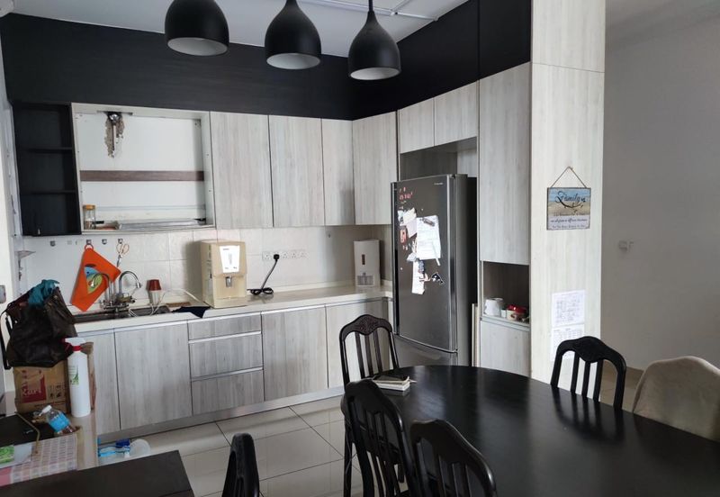 THE PALM CONDOMINIUM