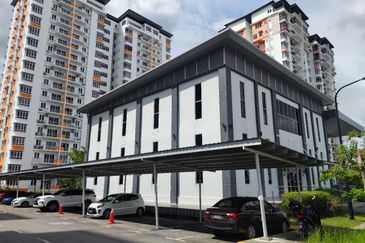 THE PALM CONDOMINIUM