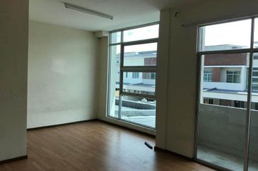 TAMAN BUKIT HIJAU (GREEN HILL PARK)