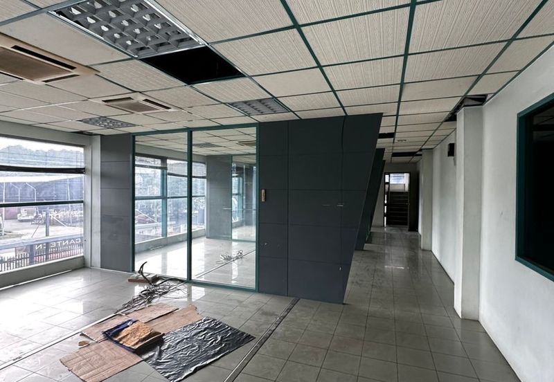 Kolombong Warehouse | 3 Storey | 9000sqft | For Rent