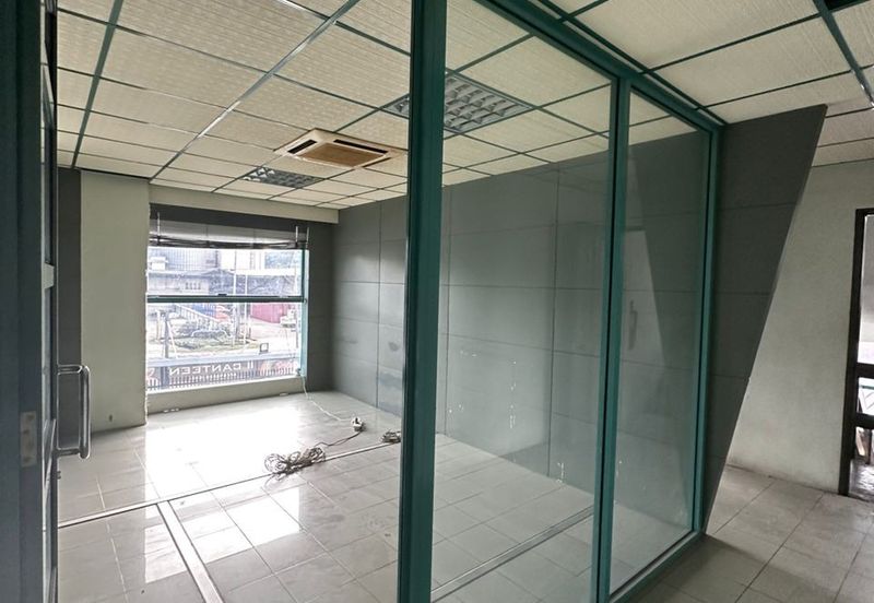 Kolombong Warehouse | 3 Storey | 9000sqft | For Rent