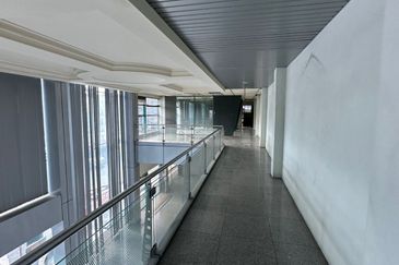 Kolombong Warehouse | 3 Storey | 9000sqft | For Rent