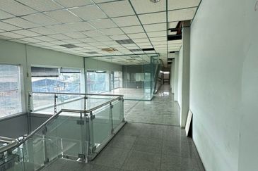 Kolombong Warehouse | 3 Storey | 9000sqft | For Rent