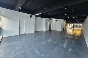 Aeropod Commercial Square