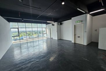 Aeropod Commercial Square