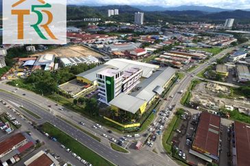 B5 Kolombong 4-Storey Intermediate Shop Lot | New Project | Prime Location | For Sale