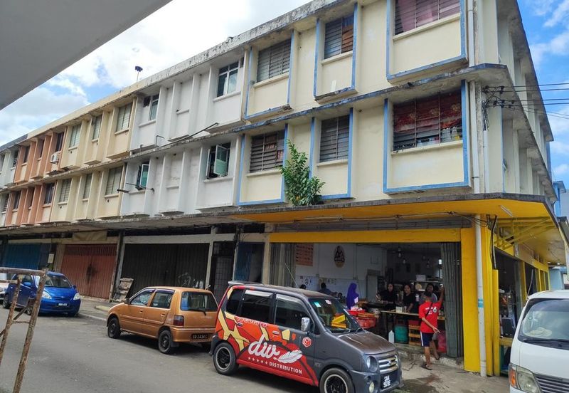 Inanam Baru | 3 Storey Intermediate Shoplot | Below Market Value | Inanam, Sabah