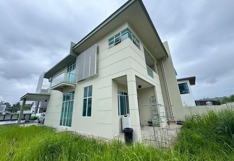 Taman Pertama Donggongon | 2 Storey Semi Detached House | 4R+4BR | Penampang