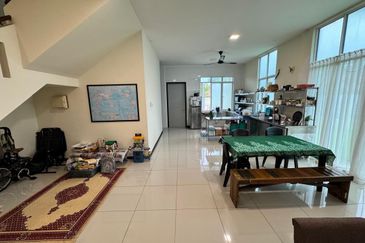 Taman Pertama Donggongon | 2 Storey Semi Detached House | 4R+4BR | Penampang