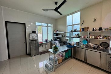 Taman Pertama Donggongon | 2 Storey Semi Detached House | 4R+4BR | Penampang