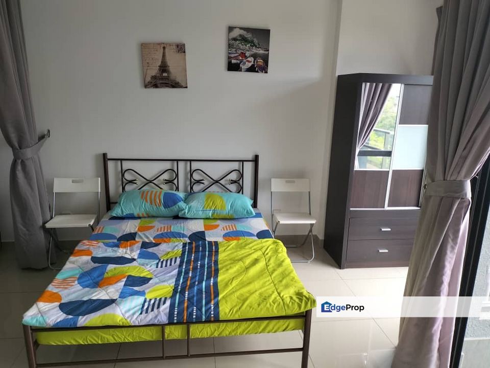 Beside Uow University! Utropolis Suites Glenmarie For Sale, Best ROI!, Selangor, Glenmarie