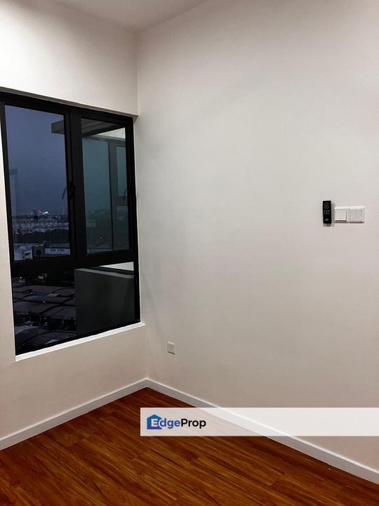 Beside LRT Kerjaya Only! The Glenz @ Glenmarie For Sale Best Location, Selangor, Shah Alam