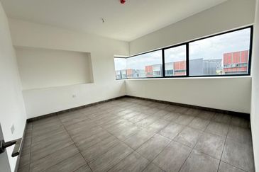 Elmina Business Park