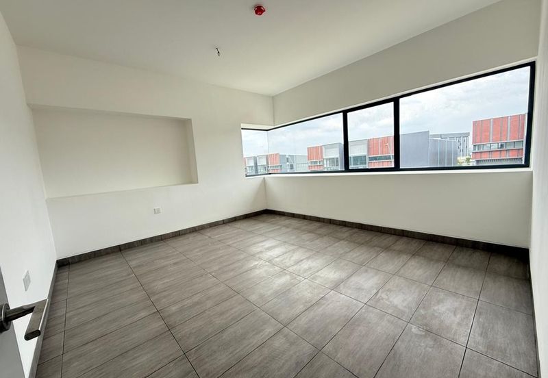 Elmina Business Park