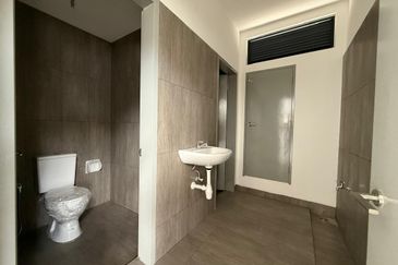 Elmina Business Park