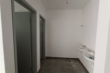 Brand New 2 Storey Shoplot For Rent, Serene Square Semenyih Kajang