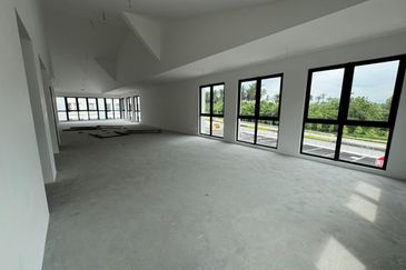 Brand New 2 Storey Shoplot For Rent, Serene Square Semenyih Kajang