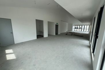 Brand New 2 Storey Shoplot For Rent, Serene Square Semenyih Kajang