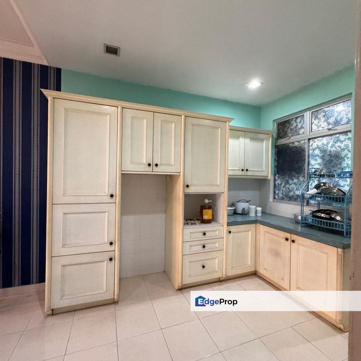 Renovated 2 Storey House For Sale Bandar Puteri Klang , Selangor, Klang