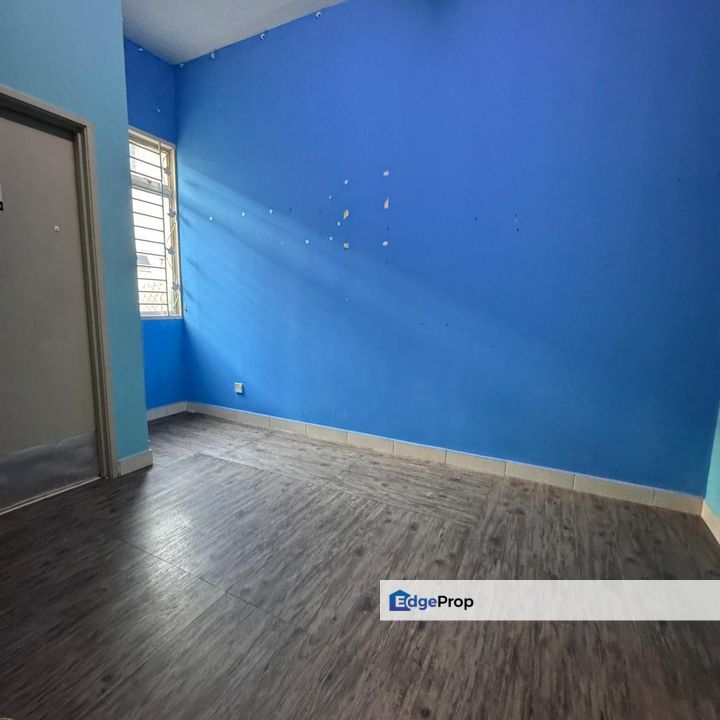 Renovated 2 Storey House For Sale Bandar Puteri Klang , Selangor, Klang
