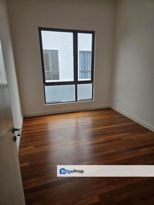 Broadleaf Residences 3 Storey Semi D For Sale Best Condition, Kota Kemuning, Selangor, Kota Kemuning