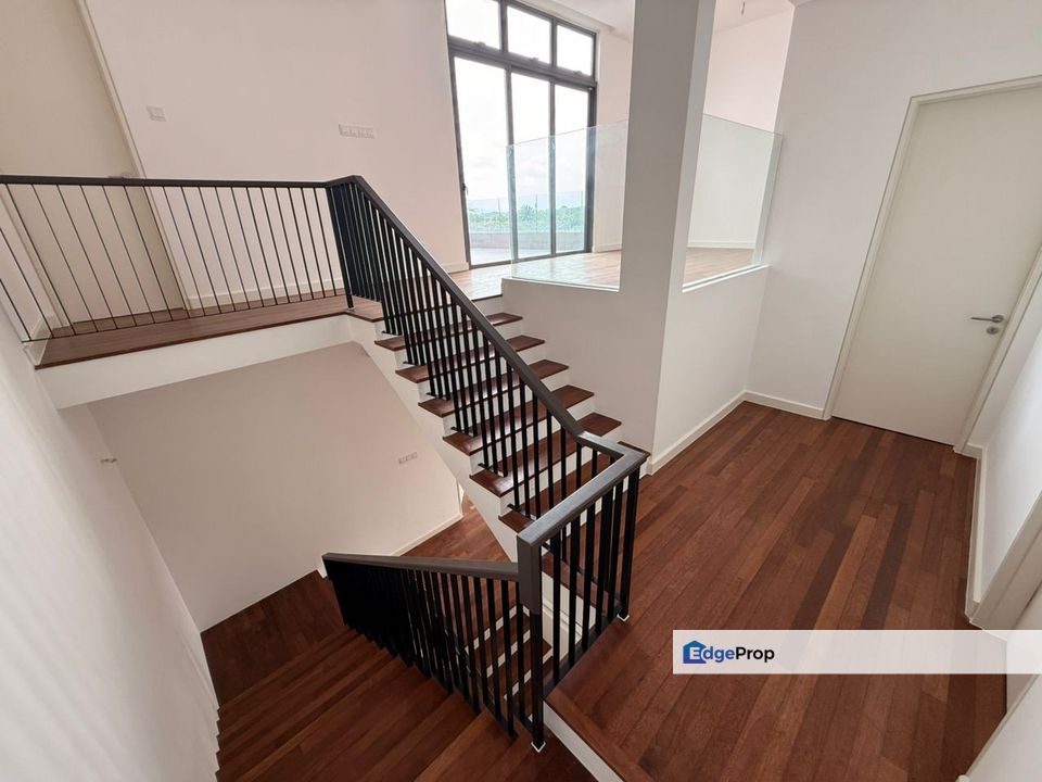 Broadleaf Residences 3 Storey Semi D For Sale Best Condition, Kota Kemuning, Selangor, Kota Kemuning