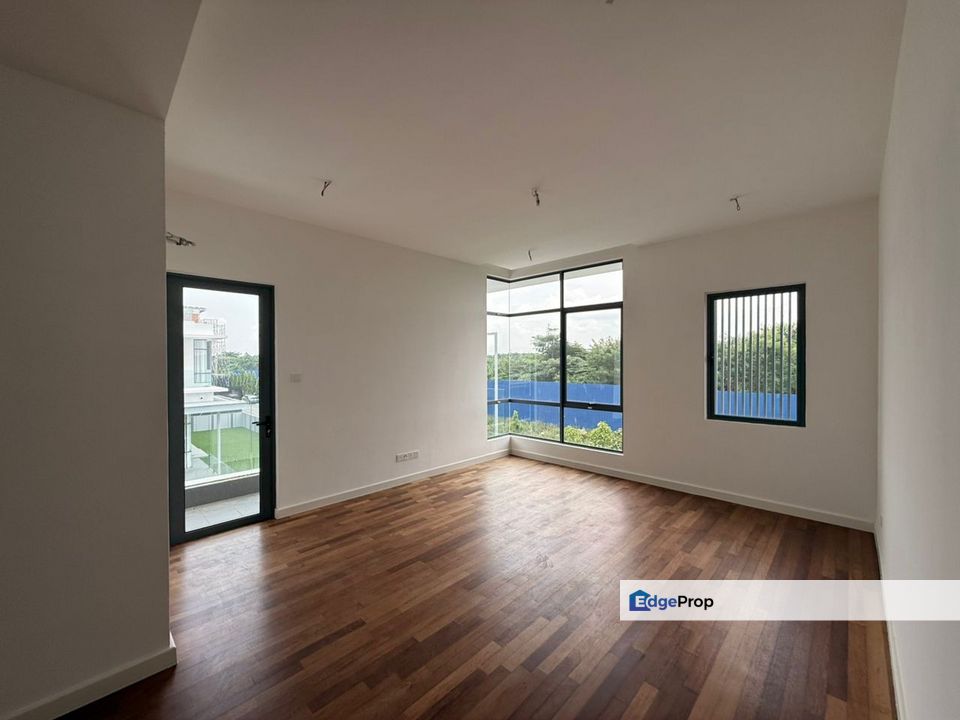 Broadleaf Residences 3 Storey Semi D For Sale Best Condition, Kota Kemuning, Selangor, Kota Kemuning