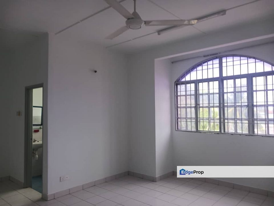 Bandar Puteri Klang Lorong Pending 2 Storey Renovated Extended House For Sale, Spacious!, Selangor, Klang