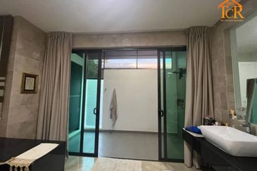 Duta Villa, Setia Alam