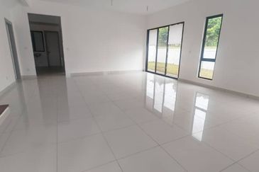 Casablanca 2 Alam Impian Endlot Unit For Sale, Peace Environment