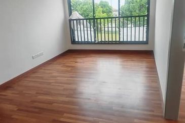 Casablanca 2 Alam Impian Endlot Unit For Sale, Peace Environment