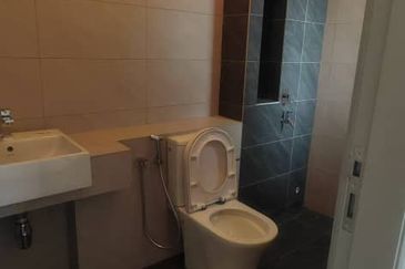 Casablanca 2 Alam Impian Endlot Unit For Sale, Peace Environment