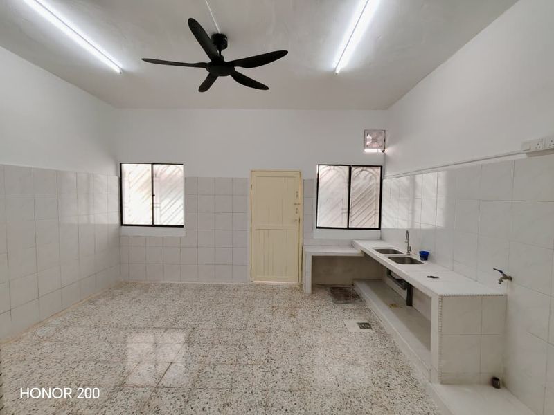 Taman Klang Utama Sungai keramat 21 Double Storey For Rent, Selangor, Klang