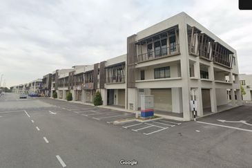Telok Panglima Garang Sinaria DOUBLE STOREY SHOP FOR SALE