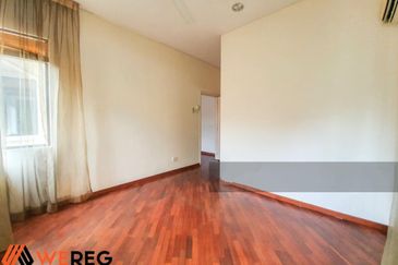 Glenmarie Cove Residence