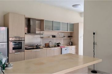 Glenmarie Cove Residence