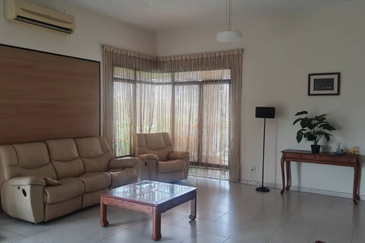 Glenmarie Cove Residence