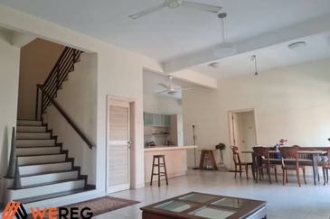 Glenmarie Cove Residence