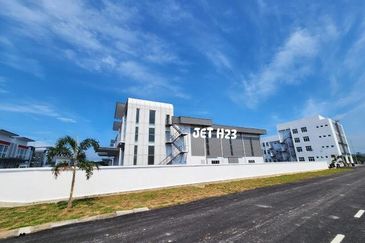 Suria Industrial Park (SIP)