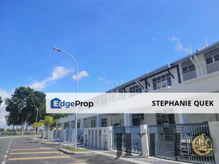 Mahkota Banting 2 Storey 1400sf 4B3B Basic Unit With Gated Guarded House For Rent Or Sale, Selangor, Banting