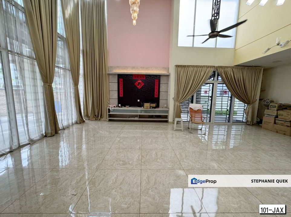 3 Storey With Lift Partial Furnished Fully Renovated Extended Bungalow House For Sale, Selangor, Kota Kemuning